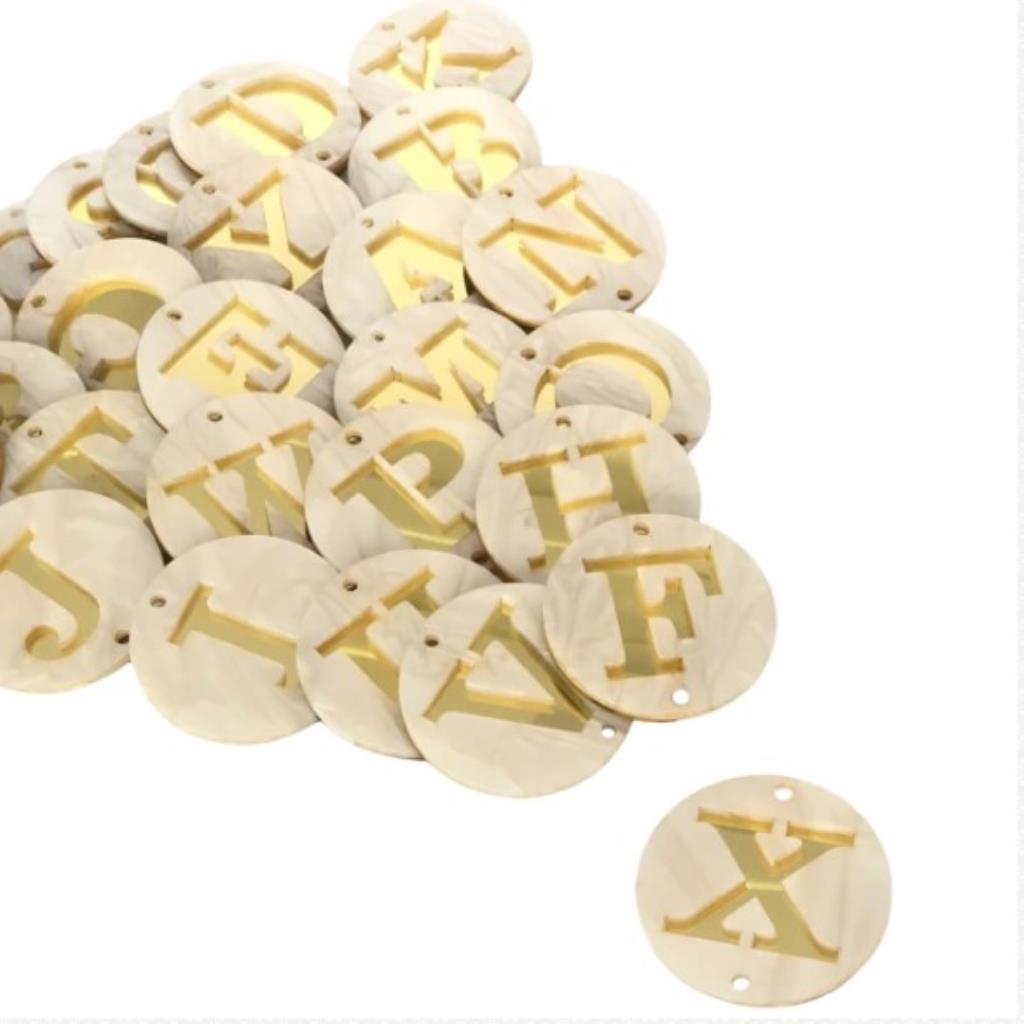 24266 LETRA D ACRÍLICA P/ CHAVEIRO PEROLADO/DOURADO 6CM